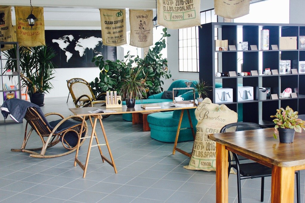 Café mit Interieur